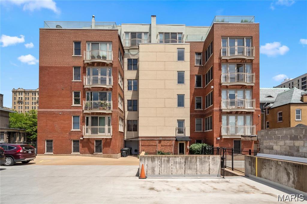 4540 Lindell Boulevard Unit: 106