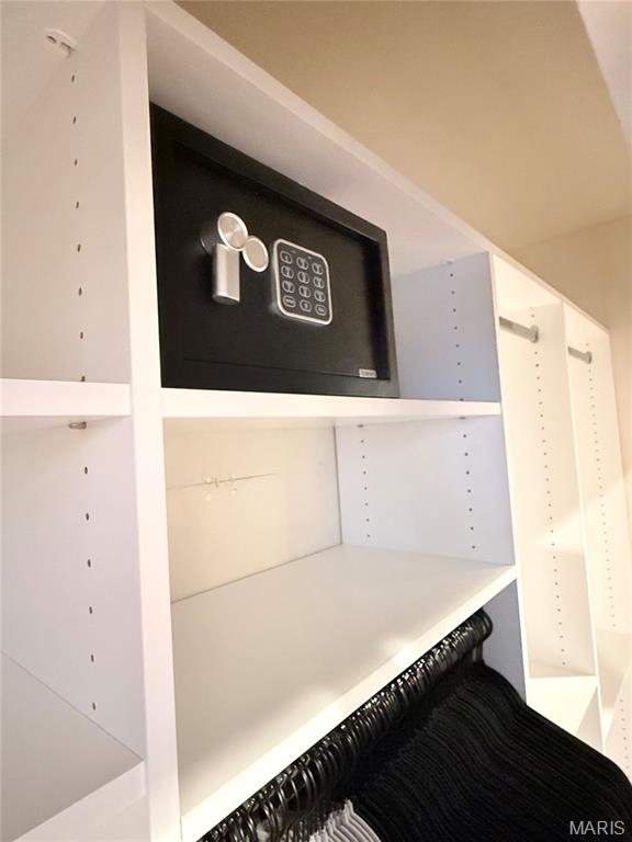 4540 Lindell Boulevard Unit: 106