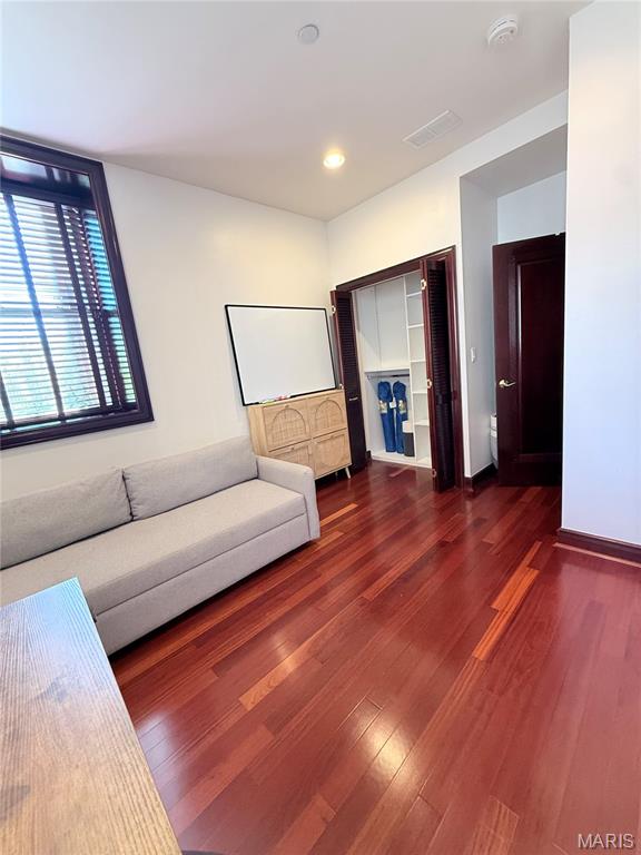 4540 Lindell Boulevard Unit: 106