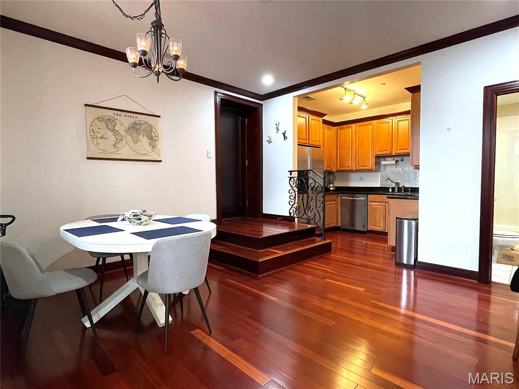 4540 Lindell Boulevard Unit: 106