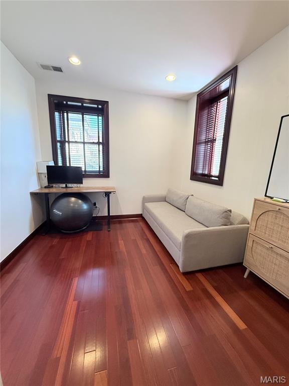 4540 Lindell Boulevard Unit: 106