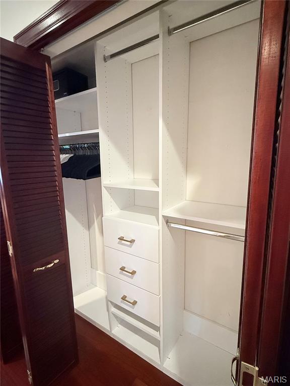 4540 Lindell Boulevard Unit: 106