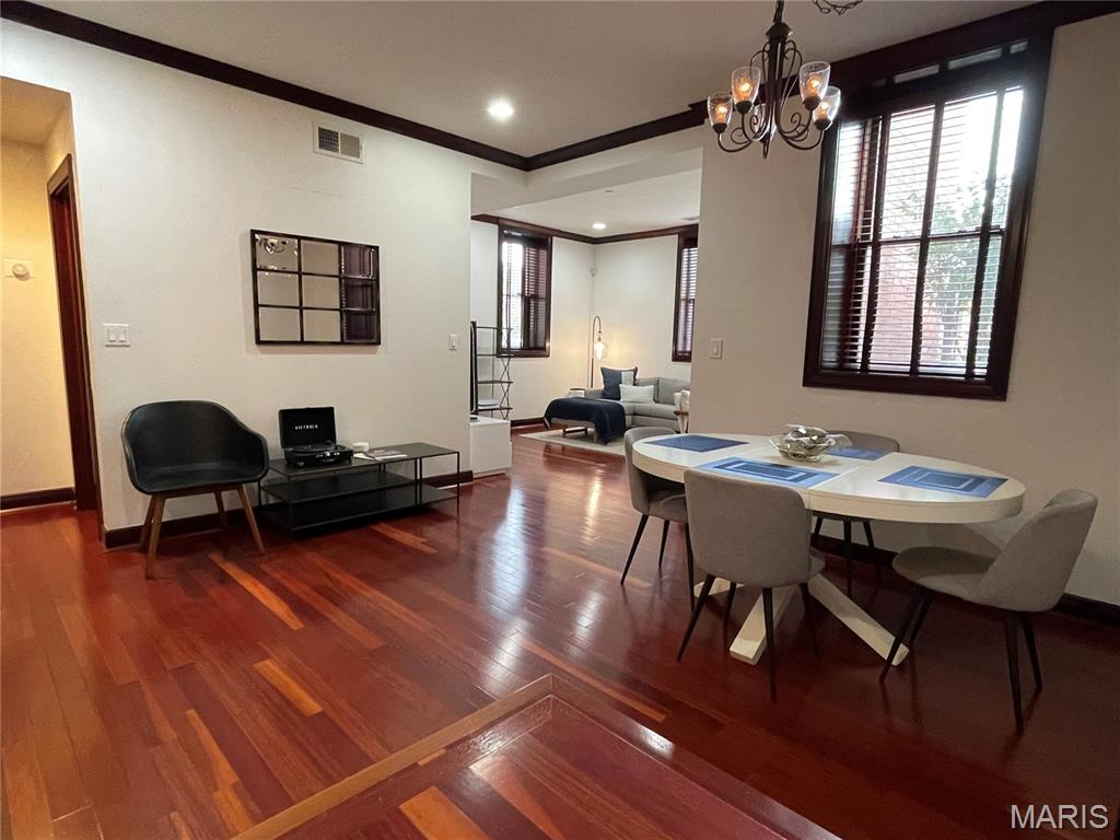 4540 Lindell Boulevard Unit: 106