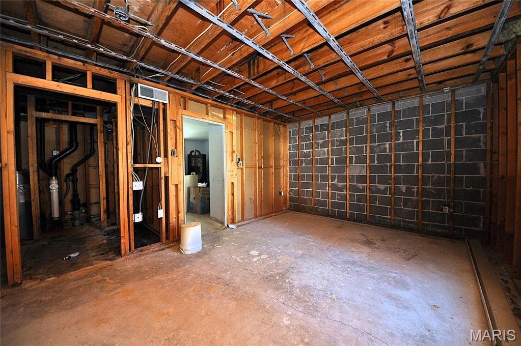 3132 Roger Williams Drive