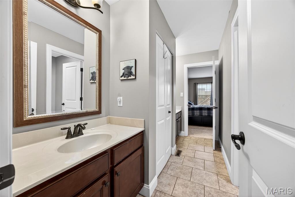 22 Fall Flower Court