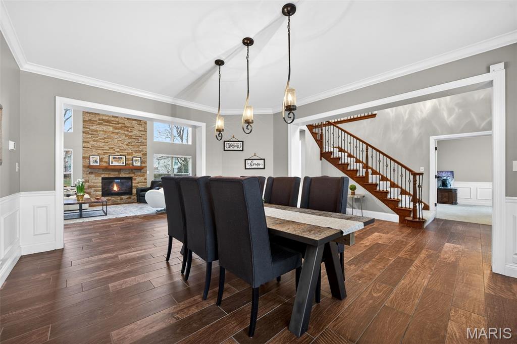 22 Fall Flower Court