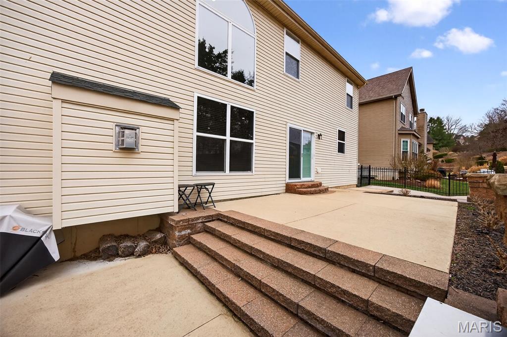 22 Fall Flower Court