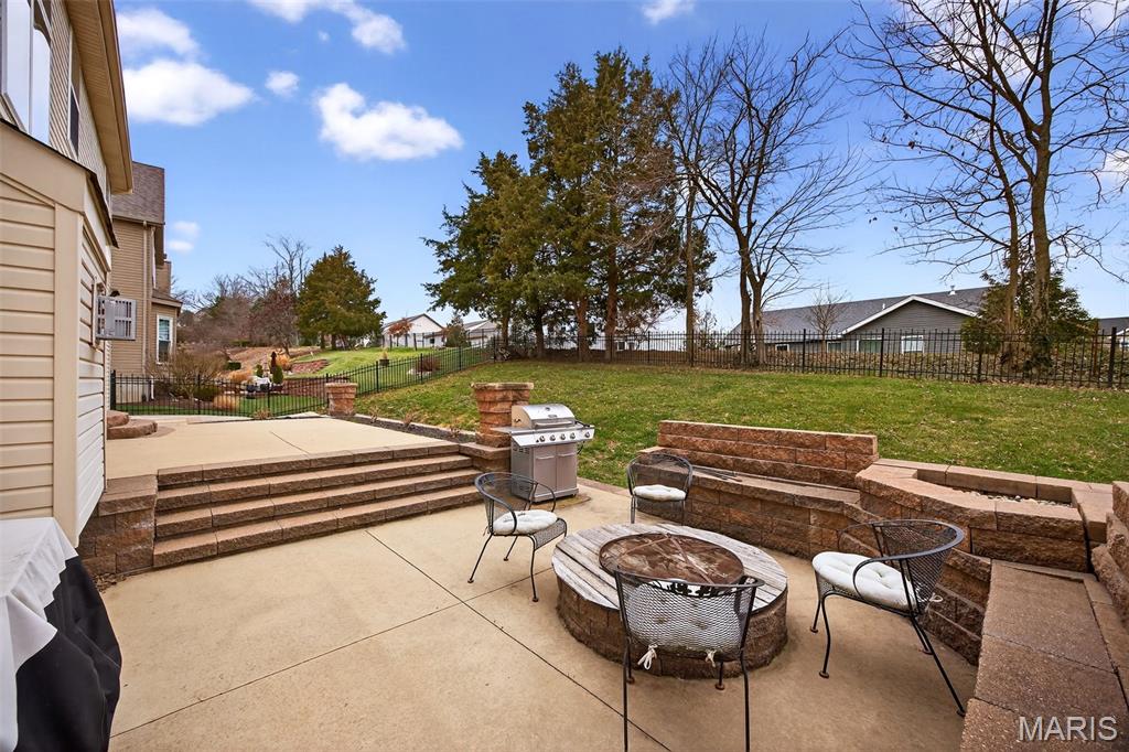 22 Fall Flower Court