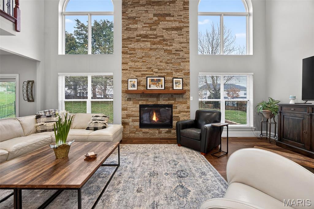 22 Fall Flower Court