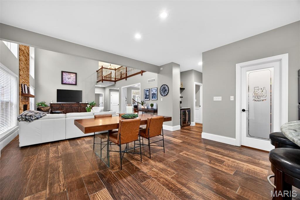 22 Fall Flower Court