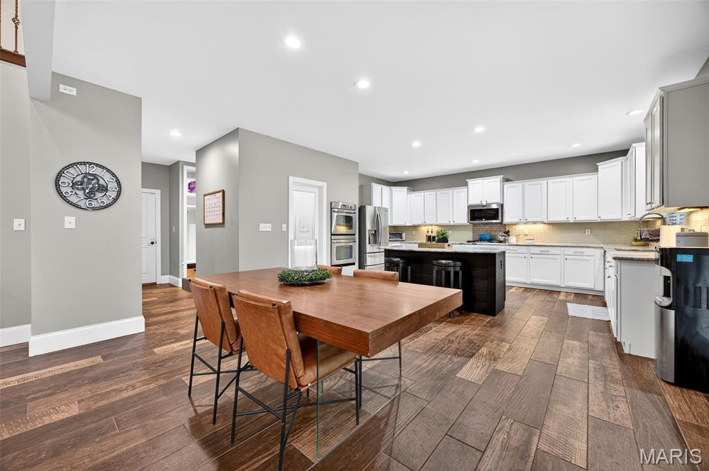 22 Fall Flower Court