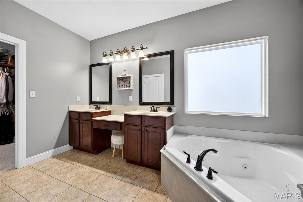 22 Fall Flower Court