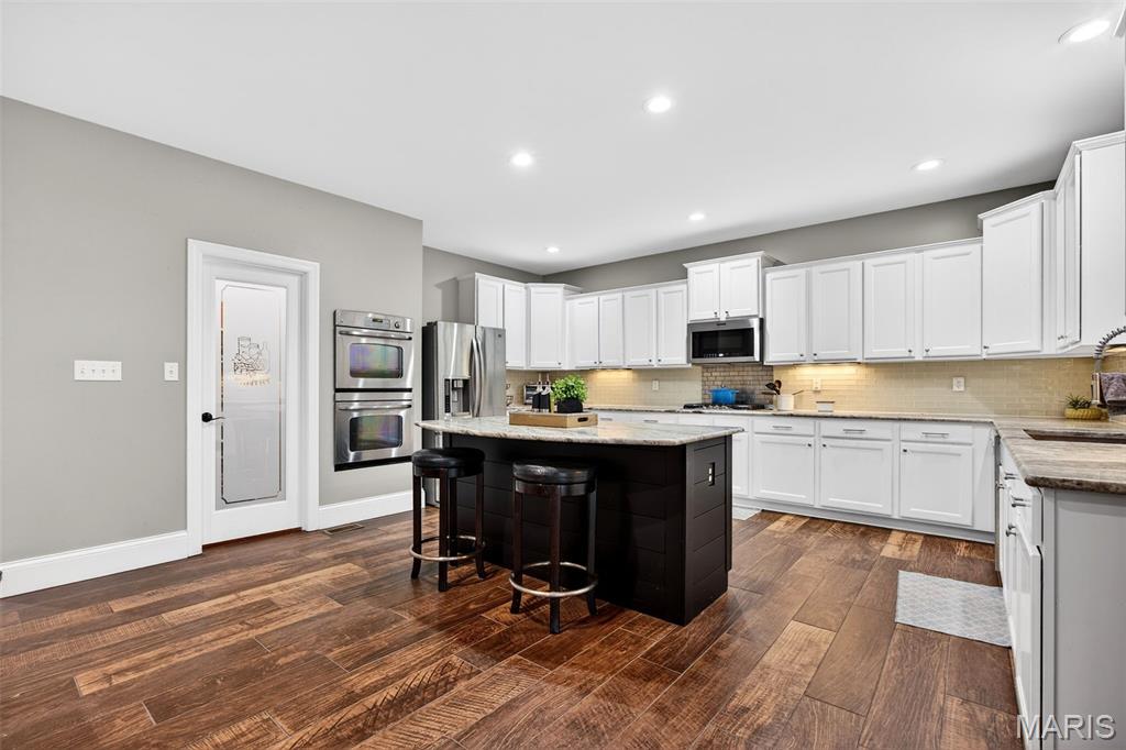 22 Fall Flower Court