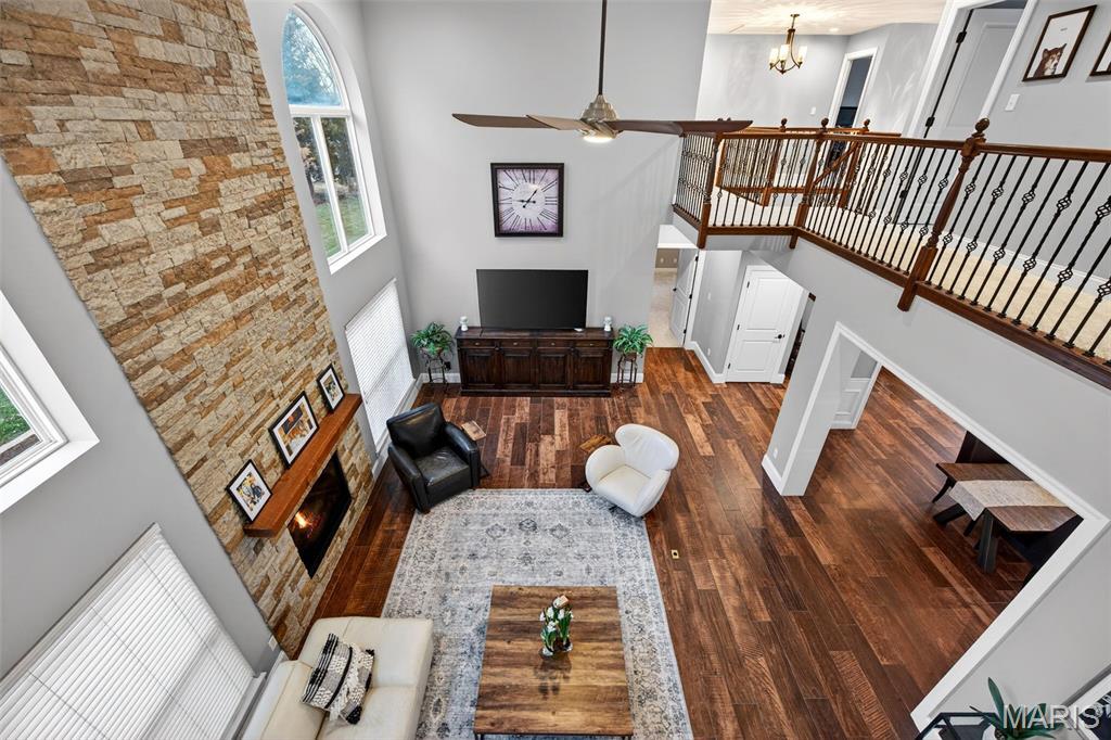 22 Fall Flower Court