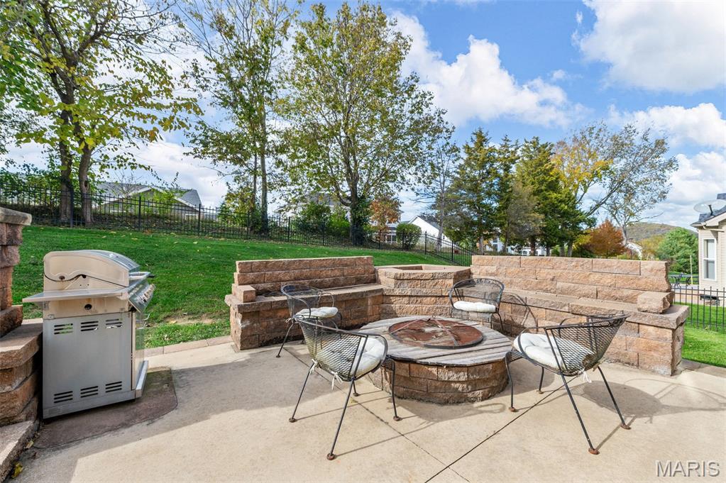 22 Fall Flower Court