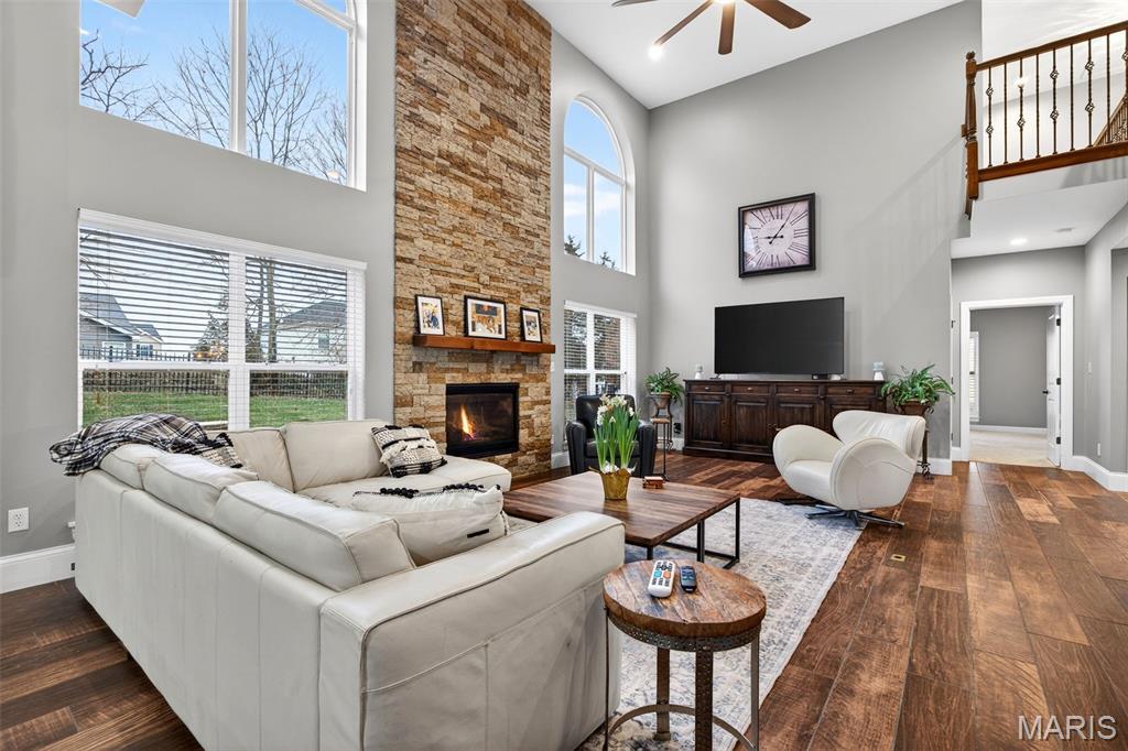 22 Fall Flower Court