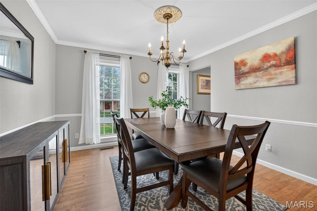 323 Oakleigh Woods Drive