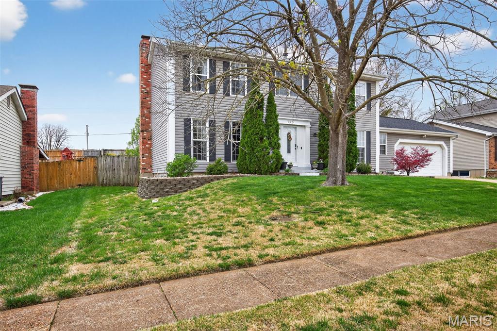 323 Oakleigh Woods Drive