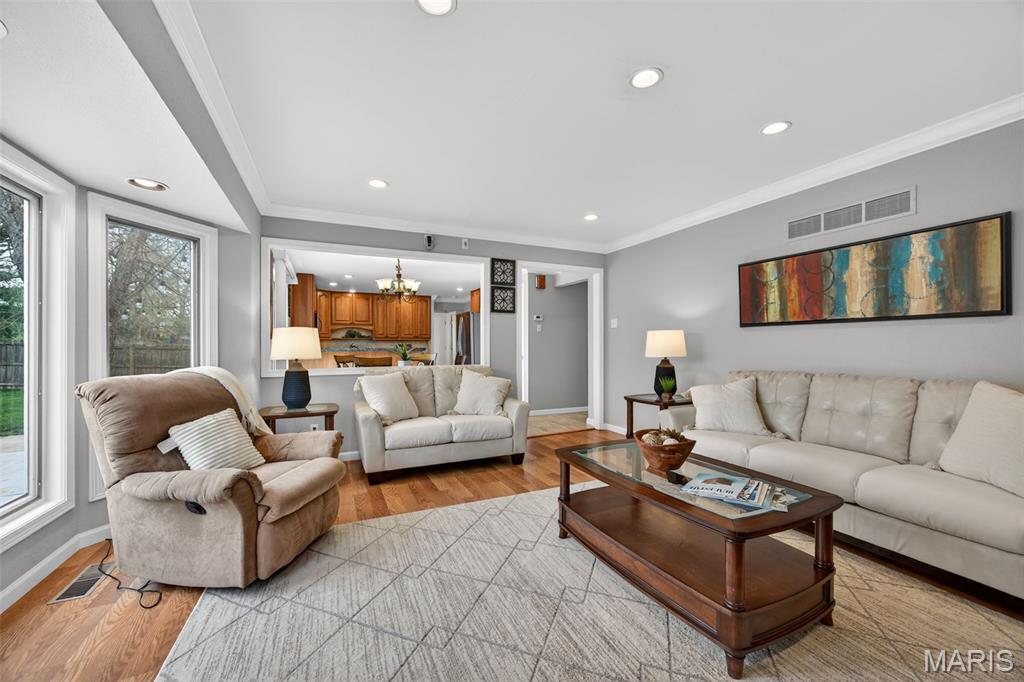 323 Oakleigh Woods Drive