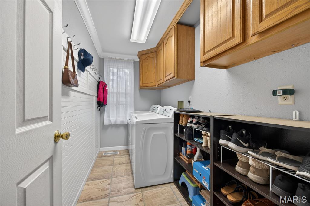 323 Oakleigh Woods Drive