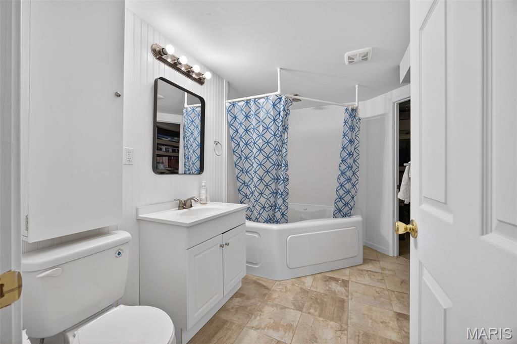 323 Oakleigh Woods Drive