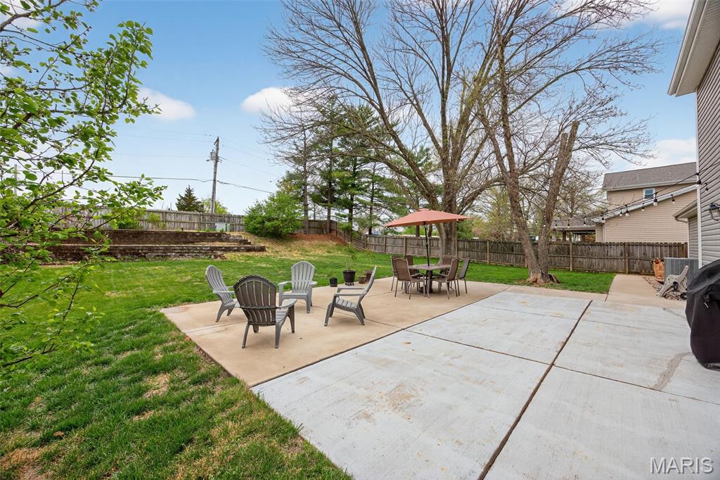 323 Oakleigh Woods Drive