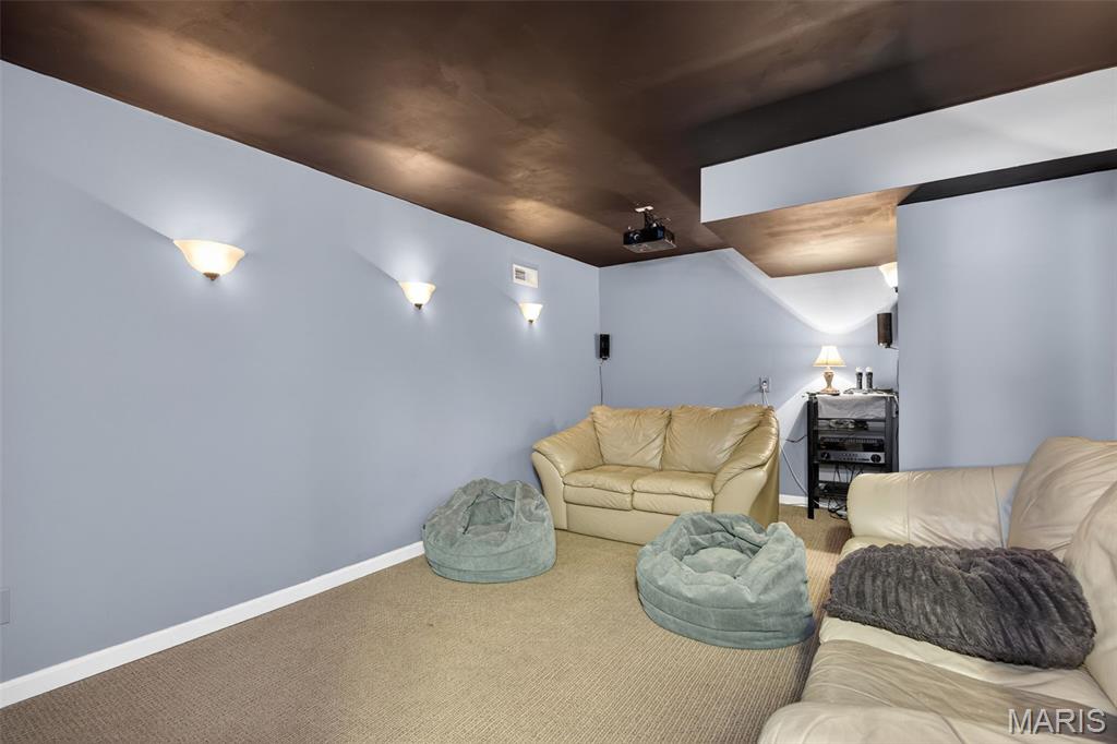 323 Oakleigh Woods Drive