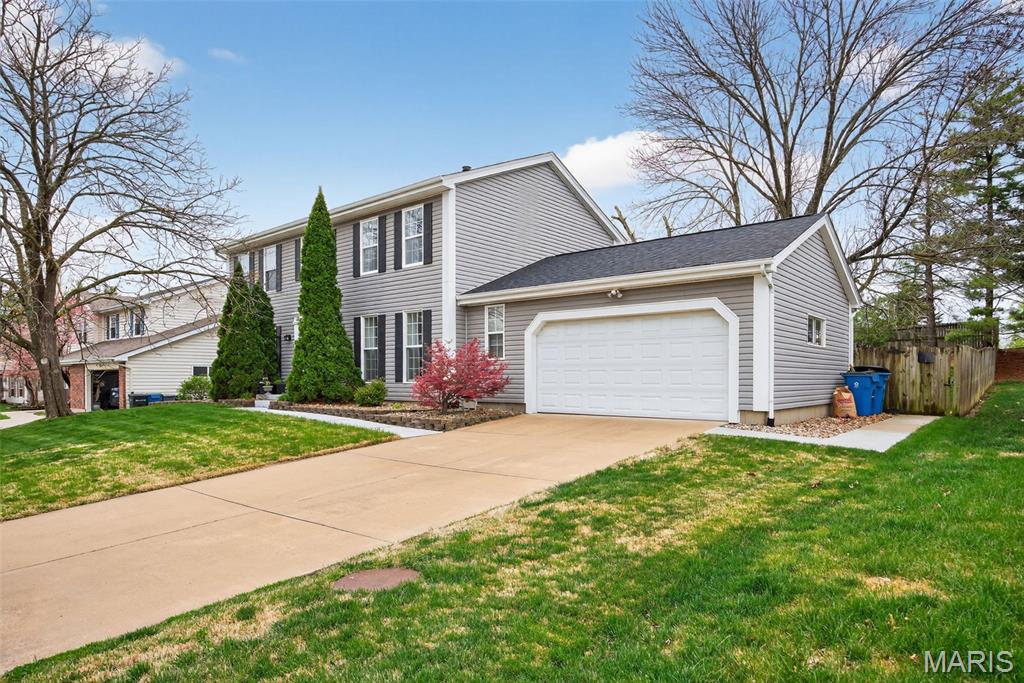 323 Oakleigh Woods Drive