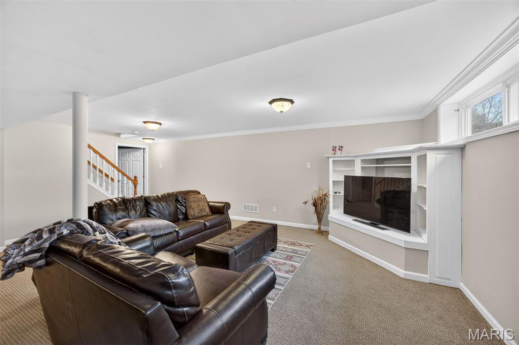 323 Oakleigh Woods Drive