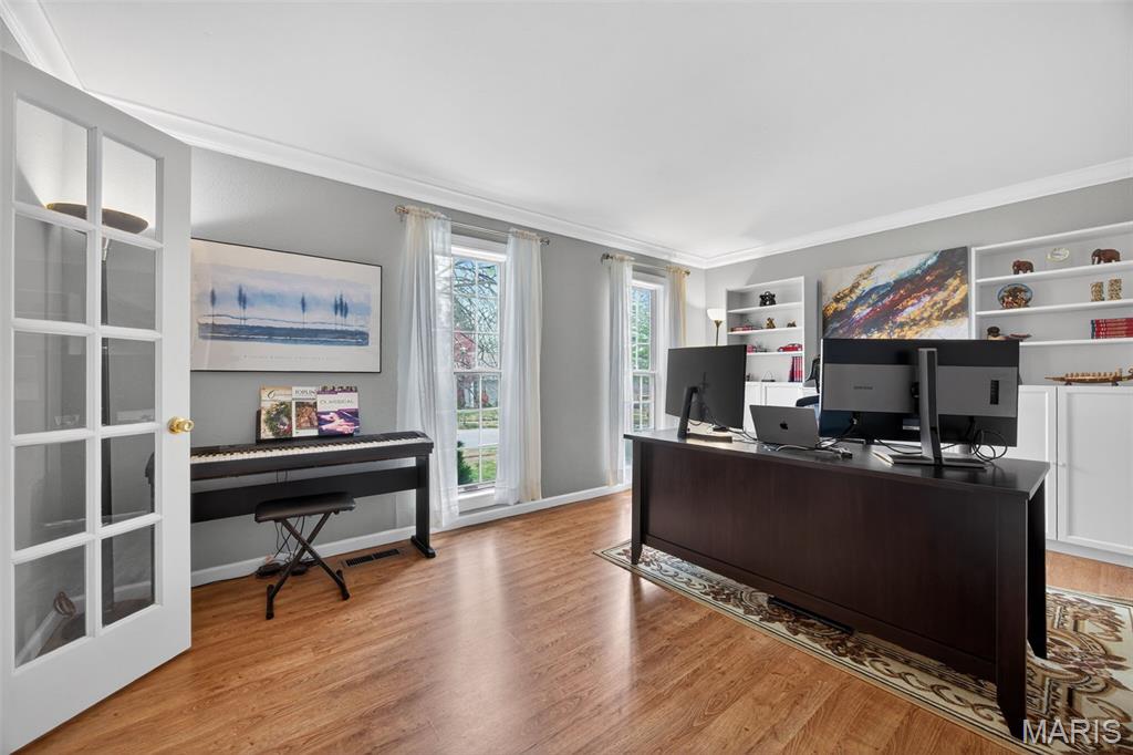 323 Oakleigh Woods Drive