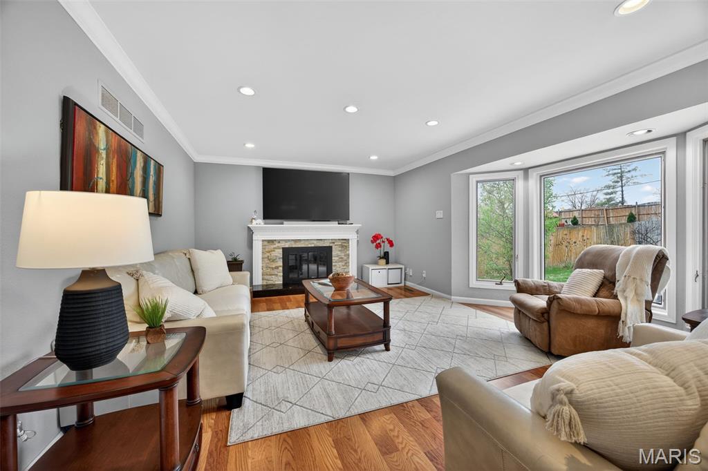 323 Oakleigh Woods Drive