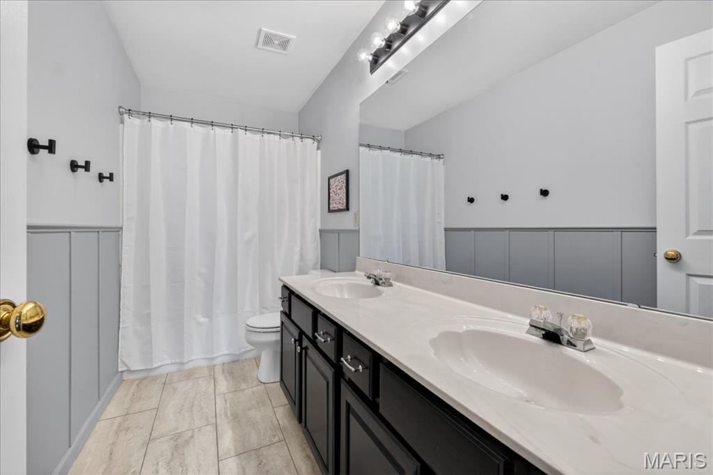 1239 Bedford Falls Court