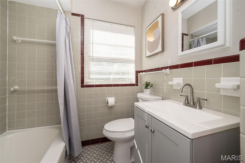 5937 Childress Avenue