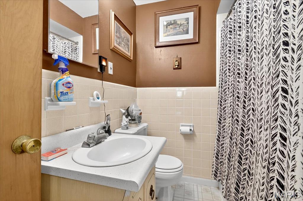 4316 Kings Acres Drive