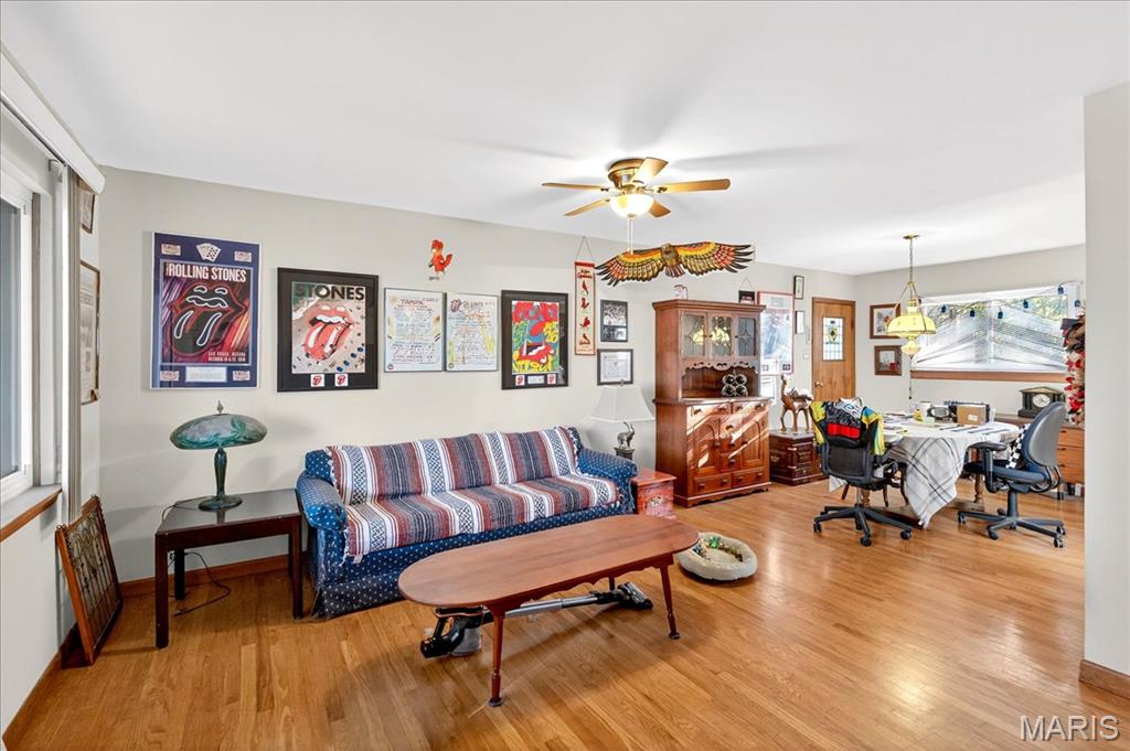 4316 Kings Acres Drive