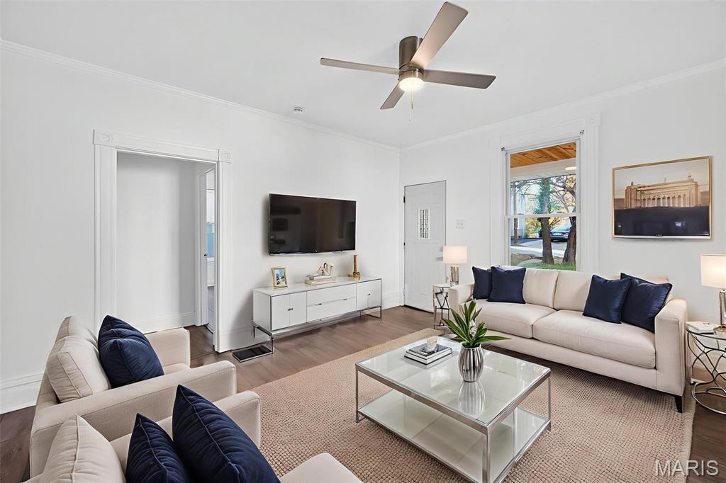 123 W Thornton Avenue