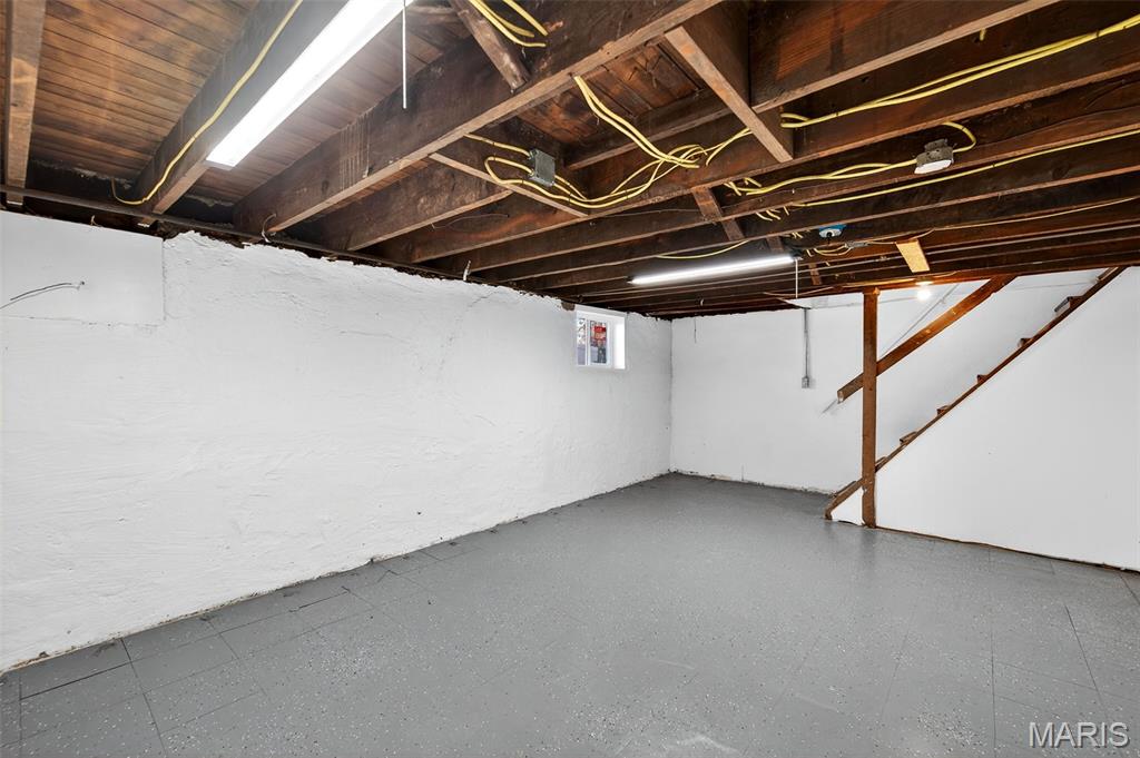 123 W Thornton Avenue