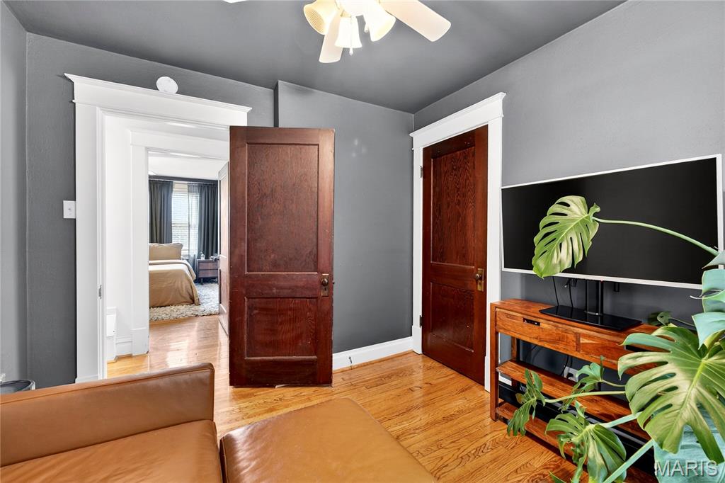 6038 Columbia Avenue