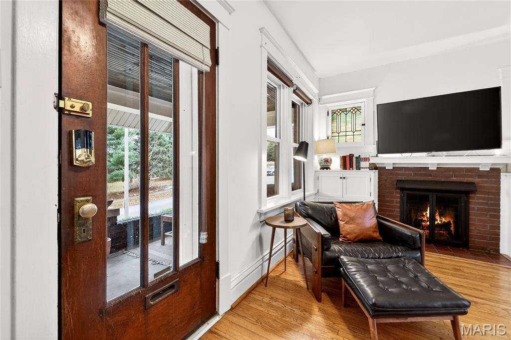 6038 Columbia Avenue