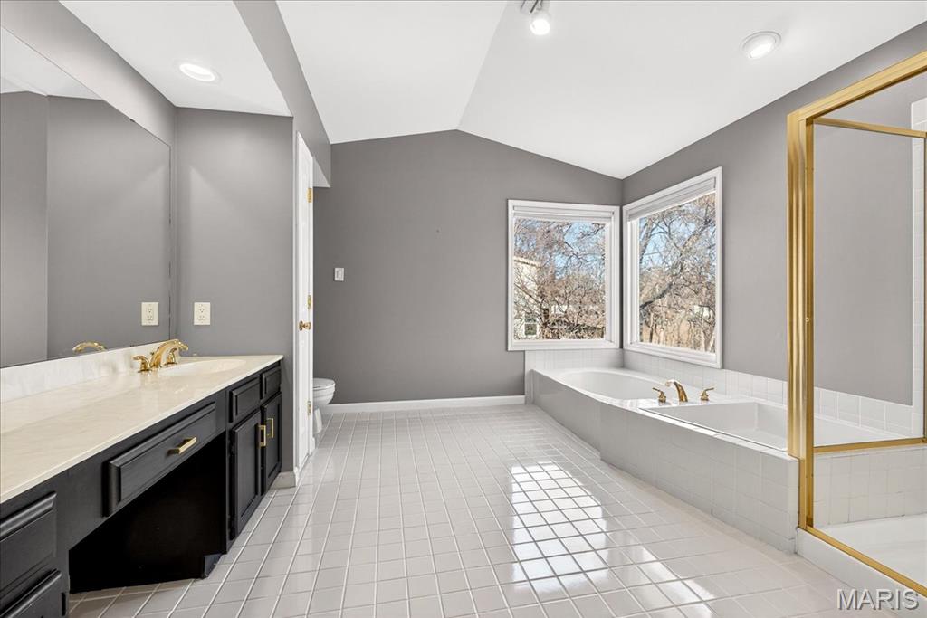 2350 Gateroyal Drive