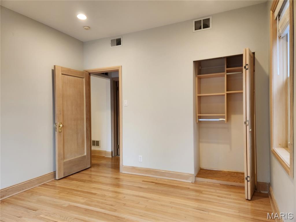 6226 Southwood Avenue Unit: 2E