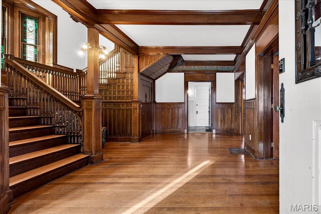 5103 Waterman Boulevard