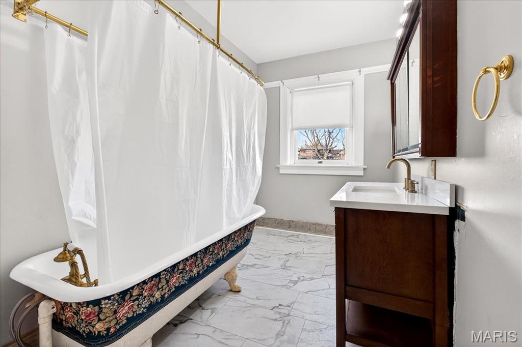 5103 Waterman Boulevard