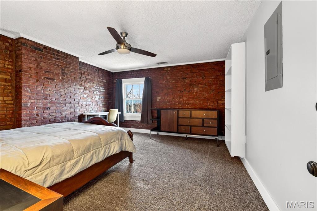 5103 Waterman Boulevard