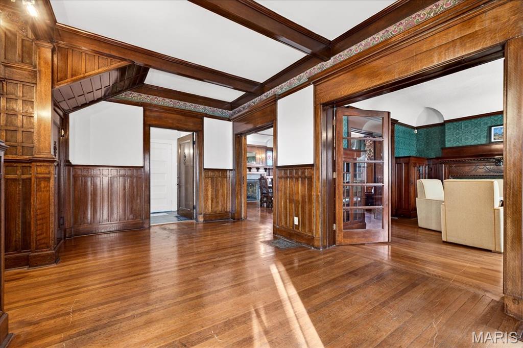 5103 Waterman Boulevard