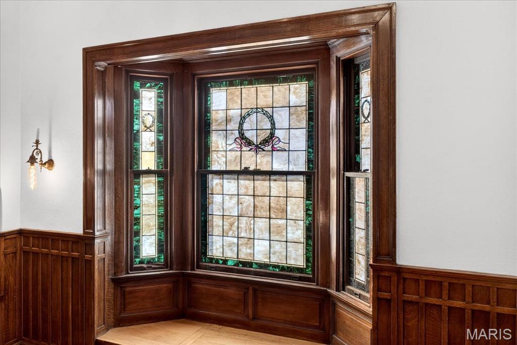 5103 Waterman Boulevard