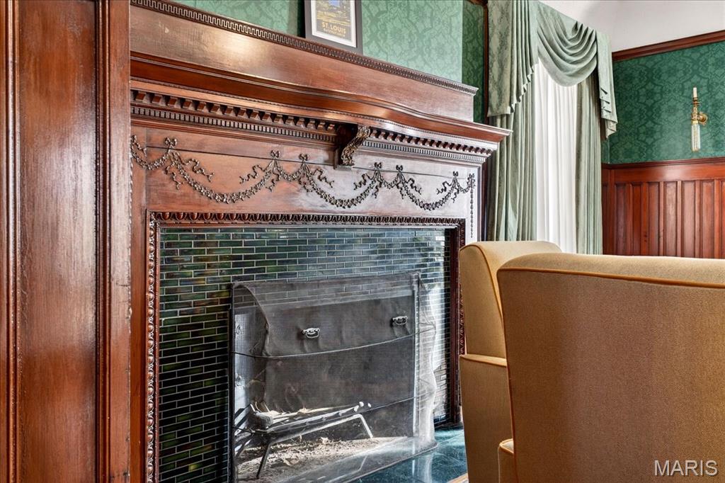 5103 Waterman Boulevard