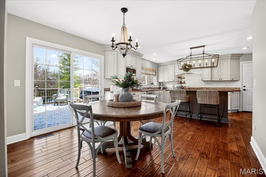 311 Beacon Point Lane