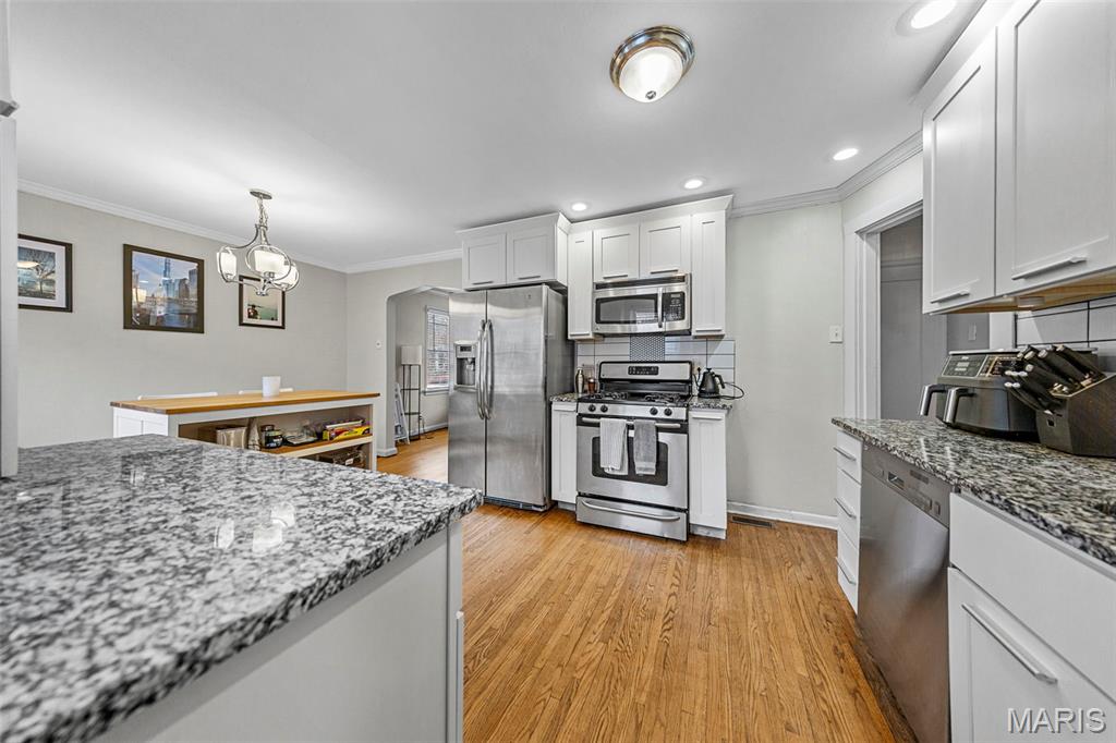 7044 Holly Hills Avenue