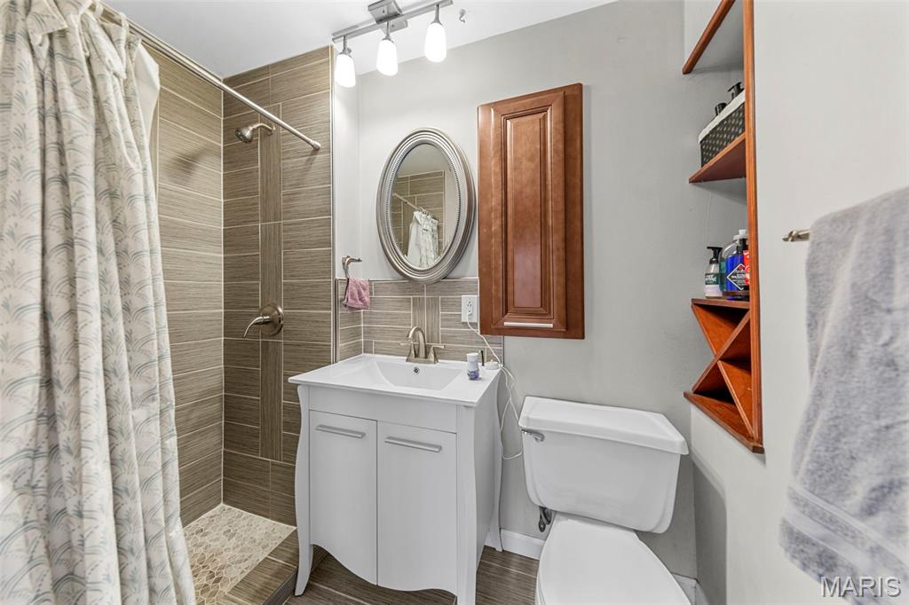 7044 Holly Hills Avenue